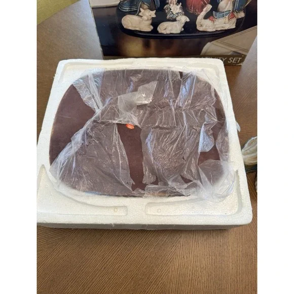 Kirkland's Home Nativity Set 13pc Ceramic Glazed #071371 w/ Box - Picture 5 of 10